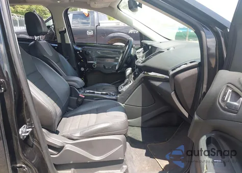 2013 Ford Escape Titanium z USA, uszkodzony, nr VIN 1FMCU0J90DUA13114